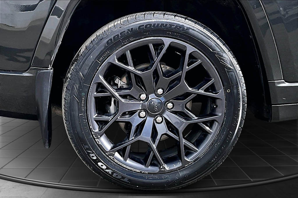 Thumbnail: 2023 Jeep Grand Cherokee L - 35