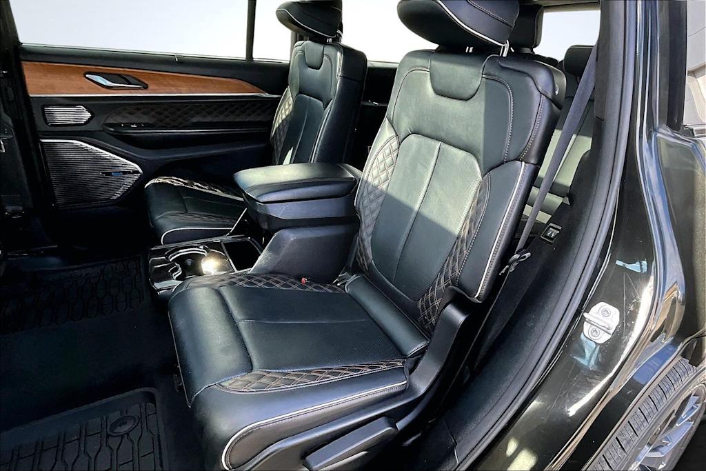 Thumbnail: 2023 Jeep Grand Cherokee L - 21