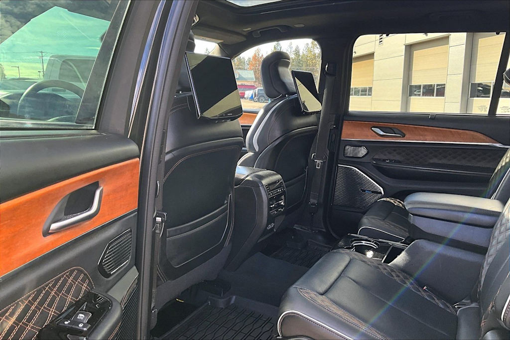 Thumbnail: 2023 Jeep Grand Cherokee L - 13