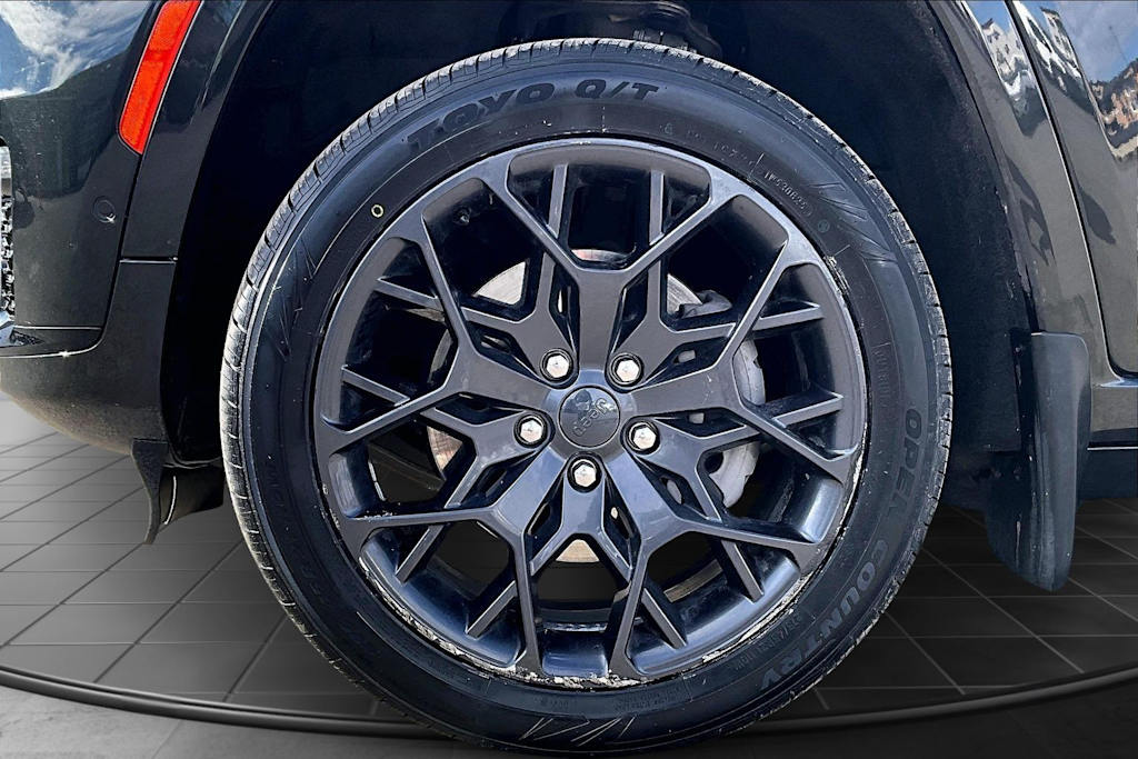 Thumbnail: 2023 Jeep Grand Cherokee L - 8