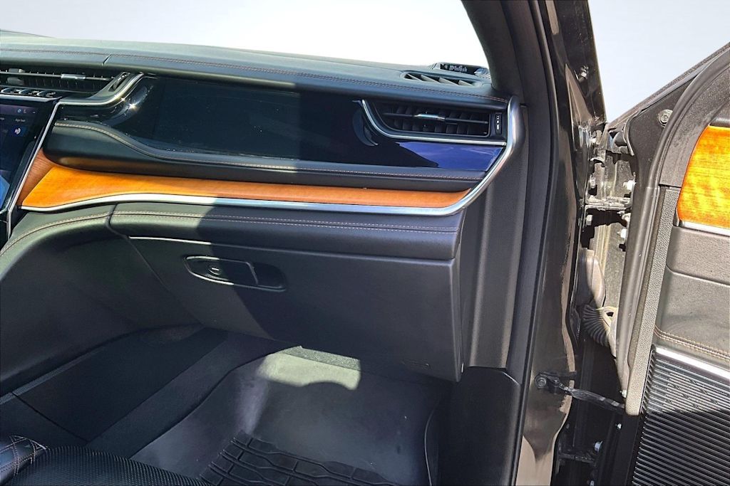 Thumbnail: 2023 Jeep Grand Cherokee L - 24