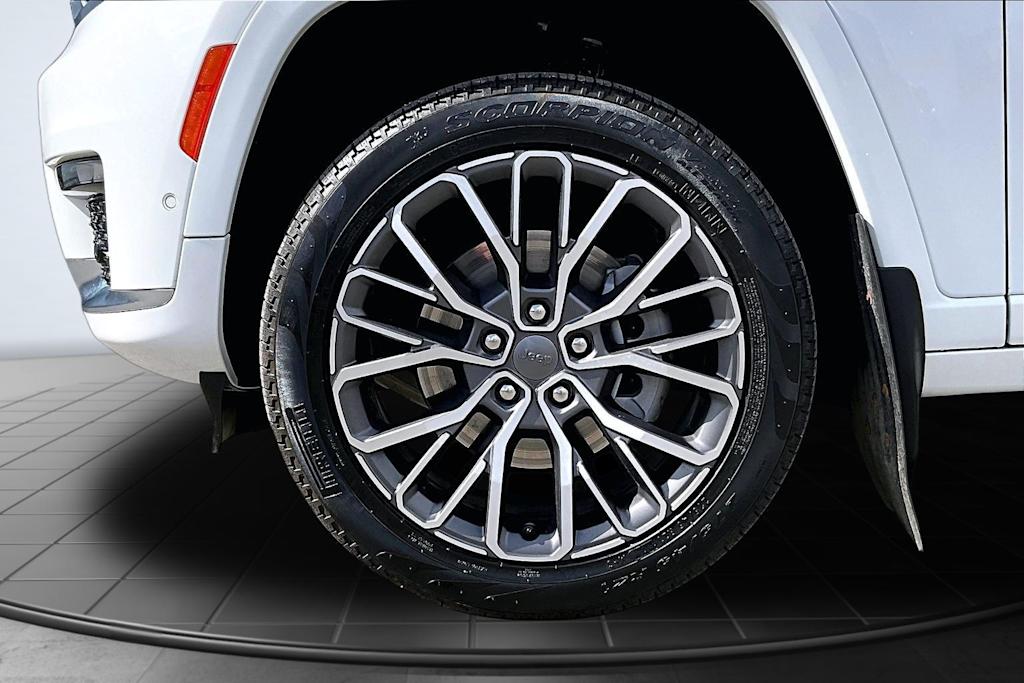 Thumbnail: 2024 Jeep Grand Cherokee L - 8