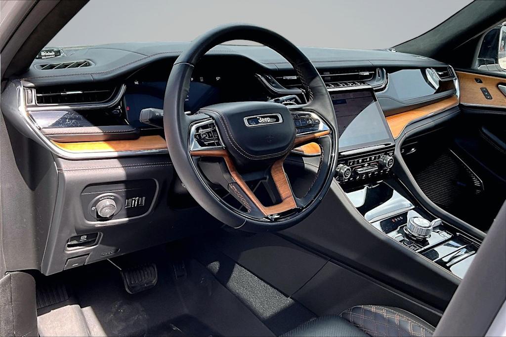 Thumbnail: 2024 Jeep Grand Cherokee L - 2