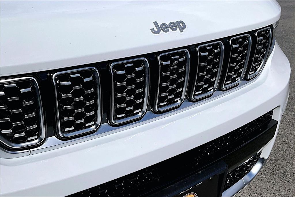 Thumbnail: 2024 Jeep Grand Cherokee L - 33