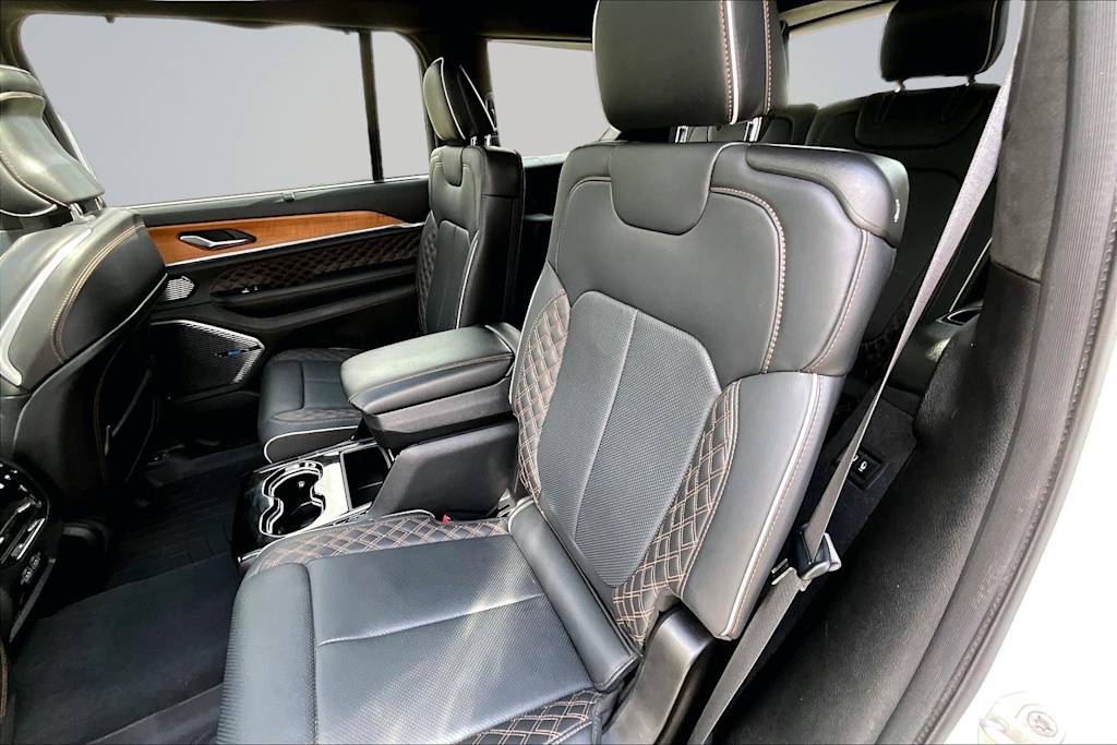 Thumbnail: 2024 Jeep Grand Cherokee L - 21