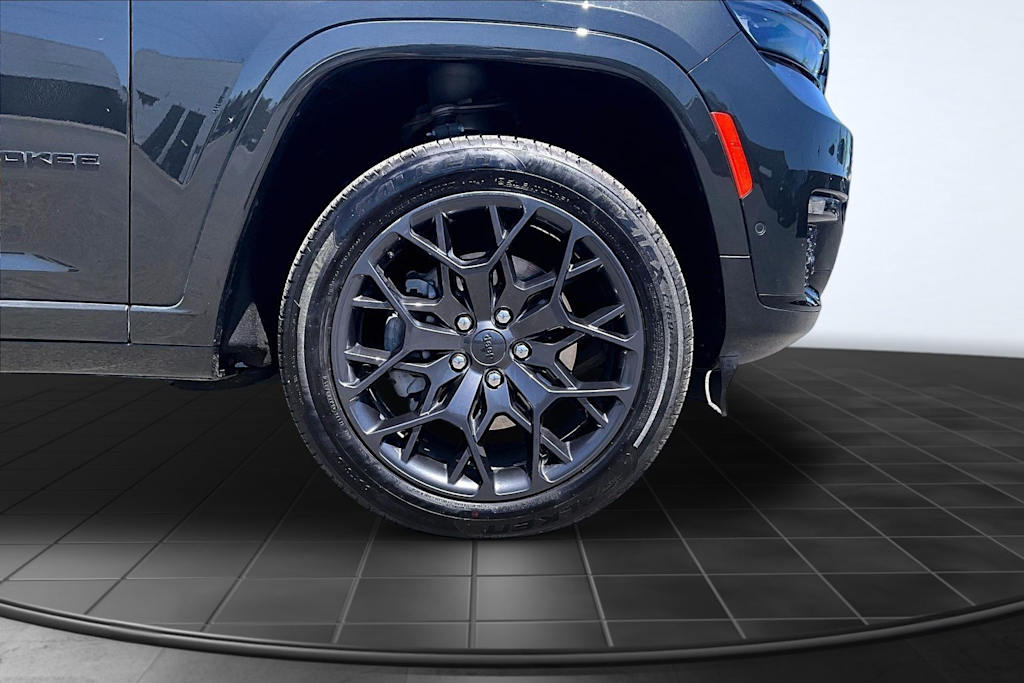 Thumbnail: 2023 Jeep Grand Cherokee L - 34