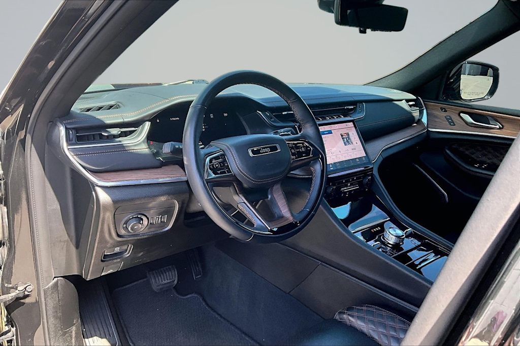 Thumbnail: 2023 Jeep Grand Cherokee L - 2