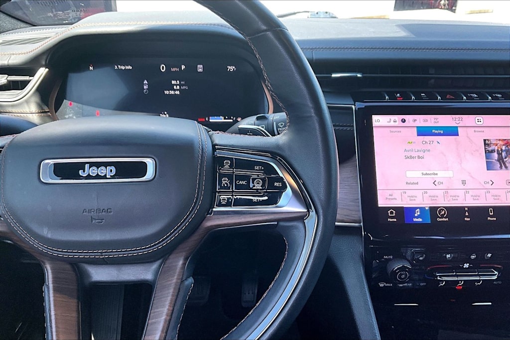 Thumbnail: 2023 Jeep Grand Cherokee L - 15