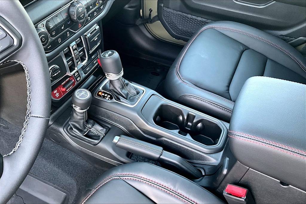 Thumbnail: 2026 Jeep Wrangler - 16