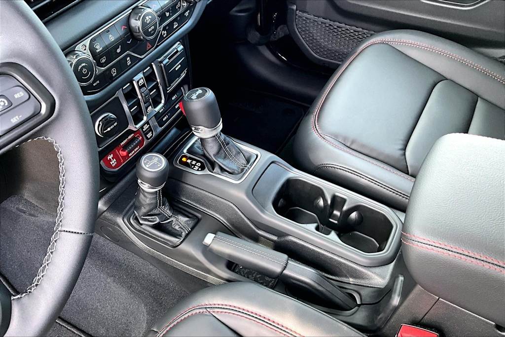 Thumbnail: 2026 Jeep Wrangler - 16