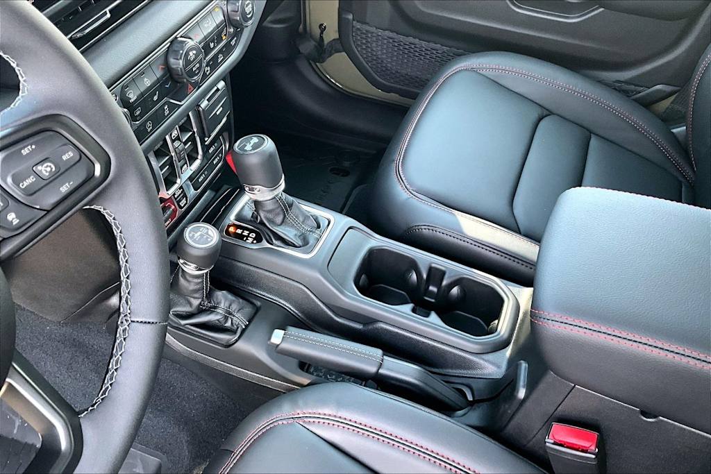 Thumbnail: 2026 Jeep Wrangler - 15