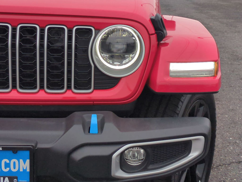 2024 Jeep Wrangler Sahara 4xe 24