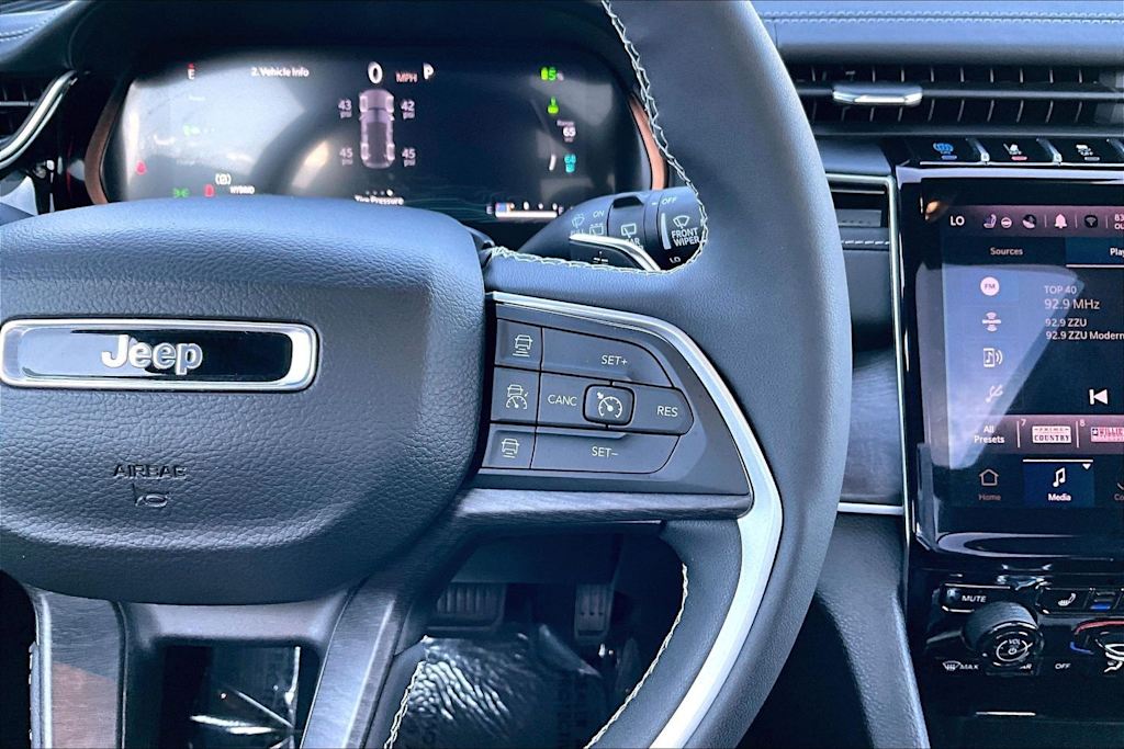 Thumbnail: 2023 Jeep Grand Cherokee - 26