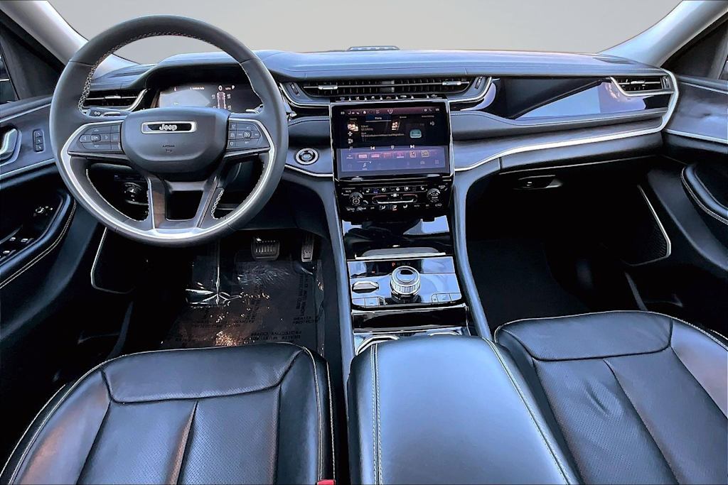 Thumbnail: 2023 Jeep Grand Cherokee - 10
