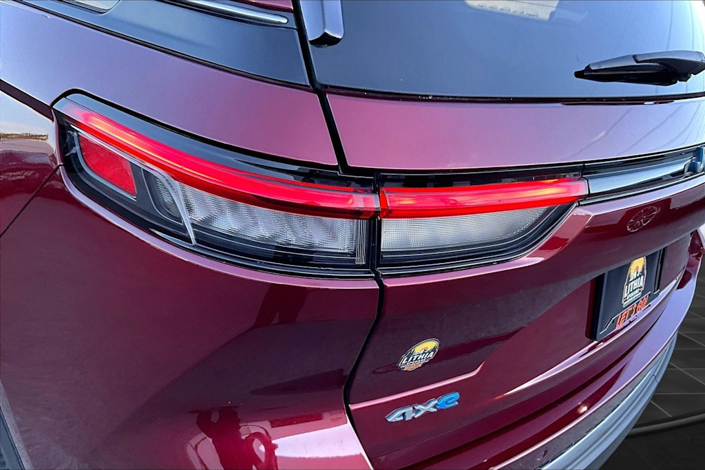 Thumbnail: 2023 Jeep Grand Cherokee - 32