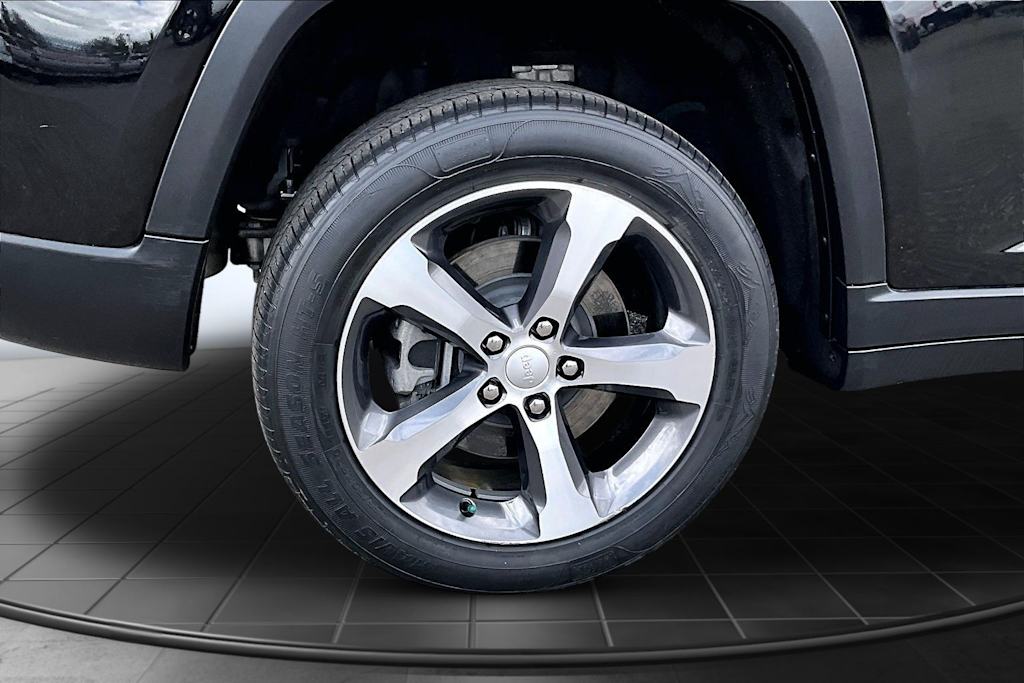 Thumbnail: 2022 Jeep Grand Cherokee - 35