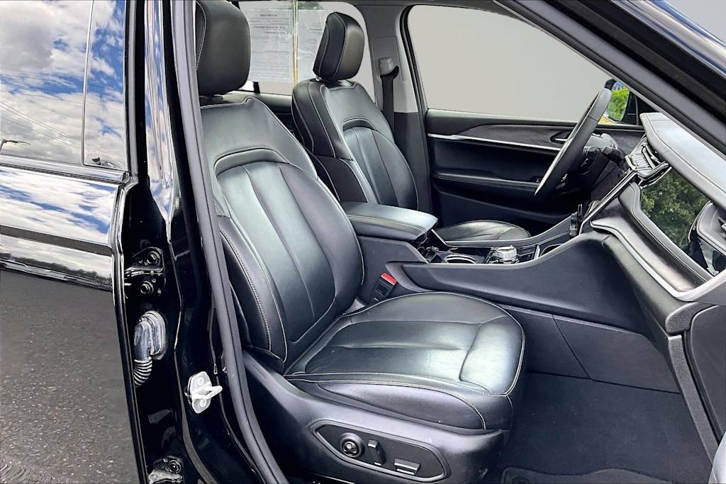 Thumbnail: 2022 Jeep Grand Cherokee - 20