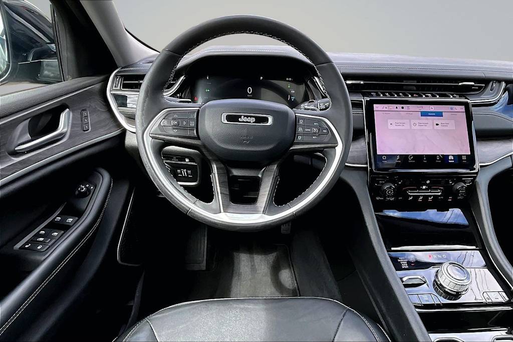 Thumbnail: 2022 Jeep Grand Cherokee - 14