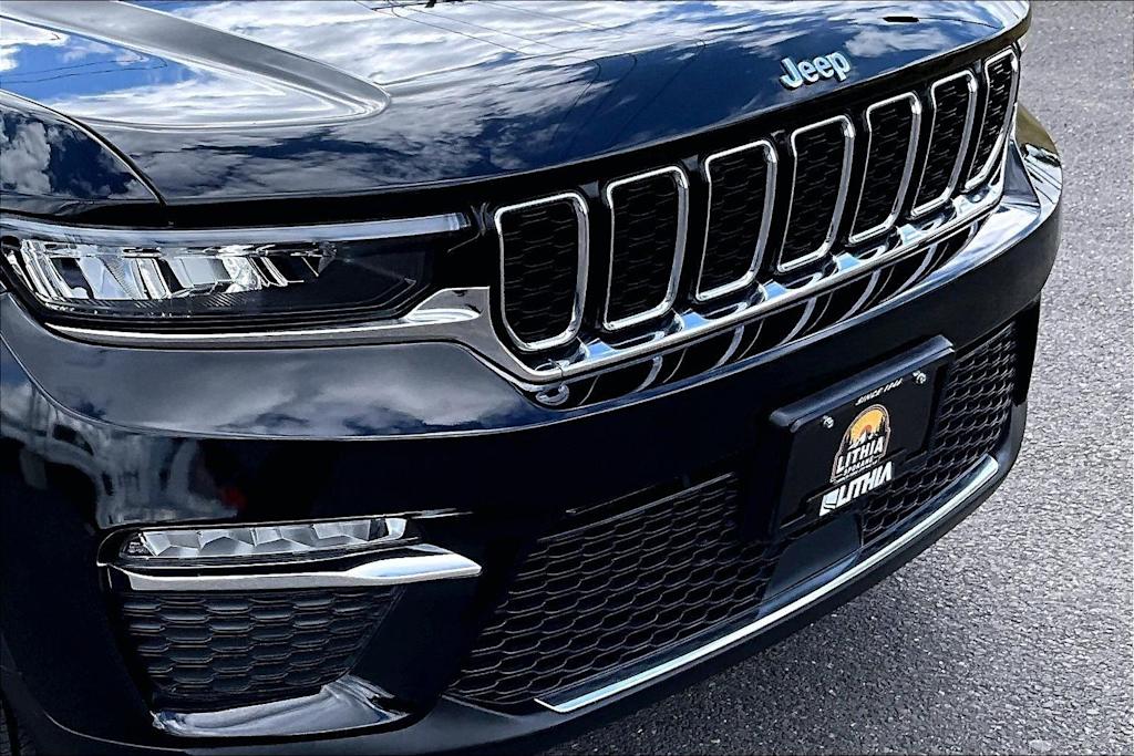 Thumbnail: 2022 Jeep Grand Cherokee - 33