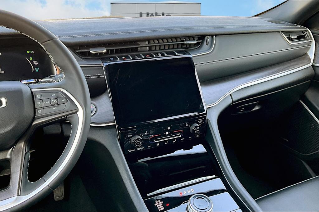 2024 Jeep Grand Cherokee 4xe 13