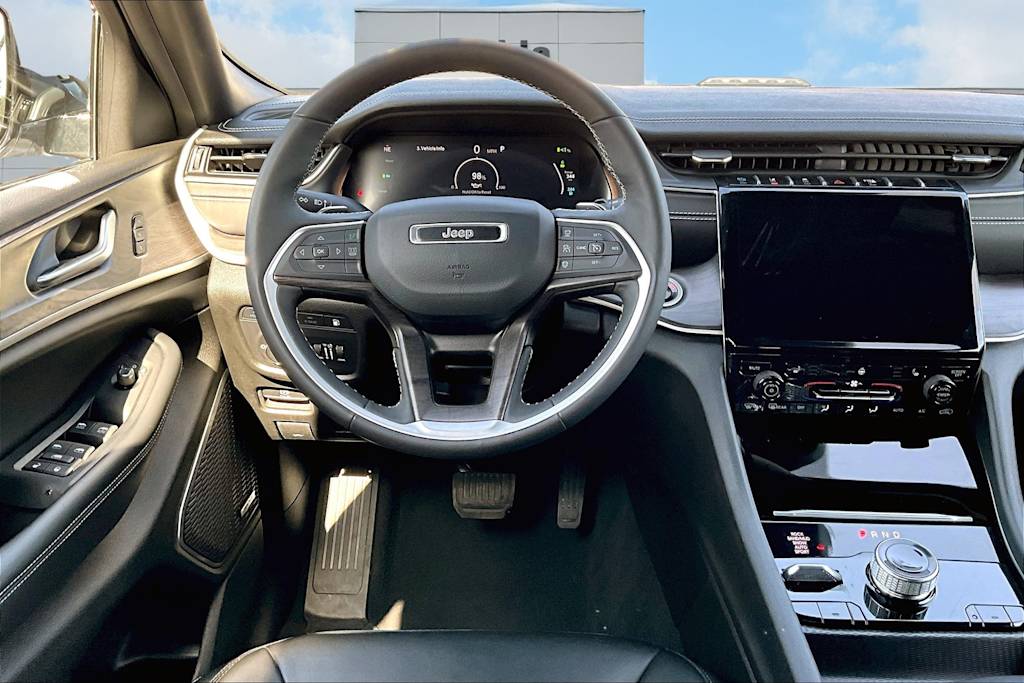 2024 Jeep Grand Cherokee 4xe 9