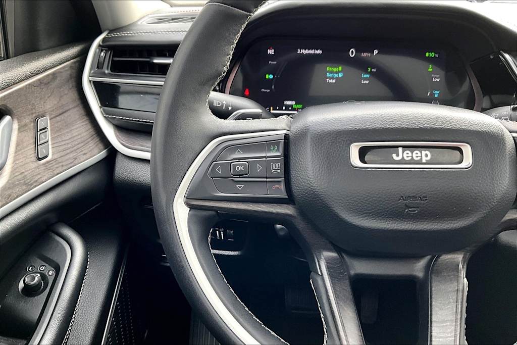 Thumbnail: 2022 Jeep Grand Cherokee - 26