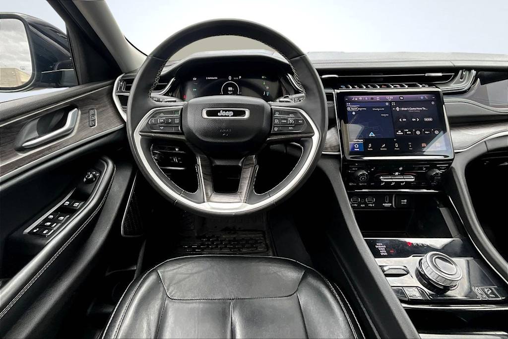 Thumbnail: 2022 Jeep Grand Cherokee - 14