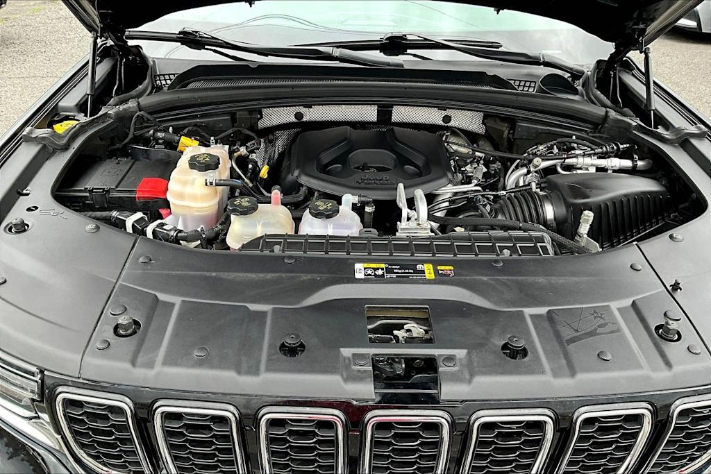 Thumbnail: 2022 Jeep Grand Cherokee - 9