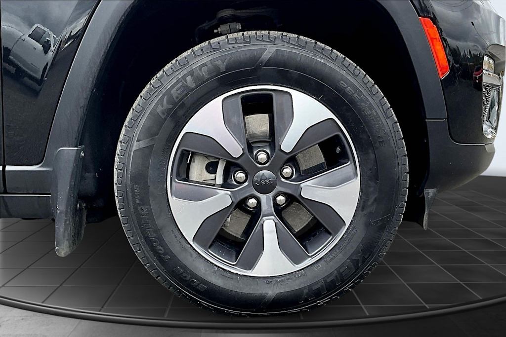 Thumbnail: 2022 Jeep Grand Cherokee - 34