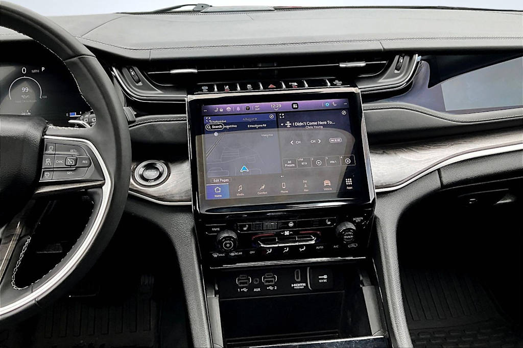 Thumbnail: 2022 Jeep Grand Cherokee - 15