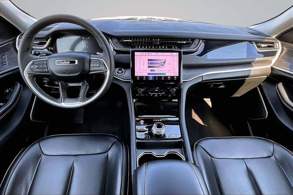 Thumbnail: 2023 Jeep Grand Cherokee - 10