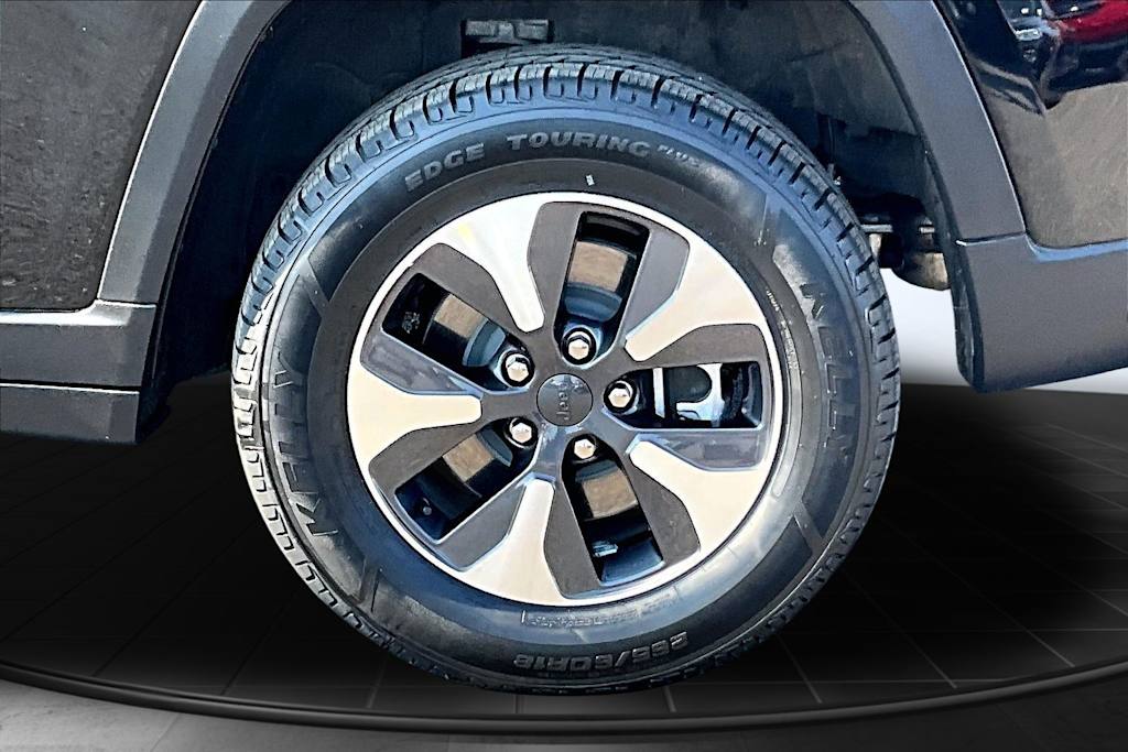 Thumbnail: 2023 Jeep Grand Cherokee - 36