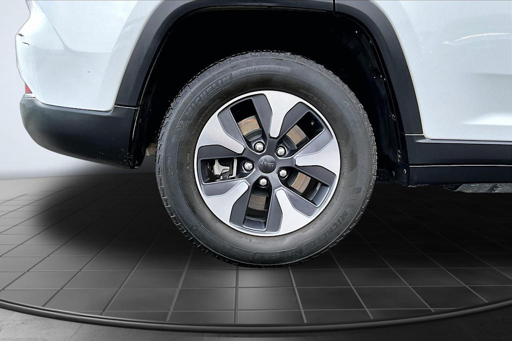 Thumbnail: 2023 Jeep Grand Cherokee - 35