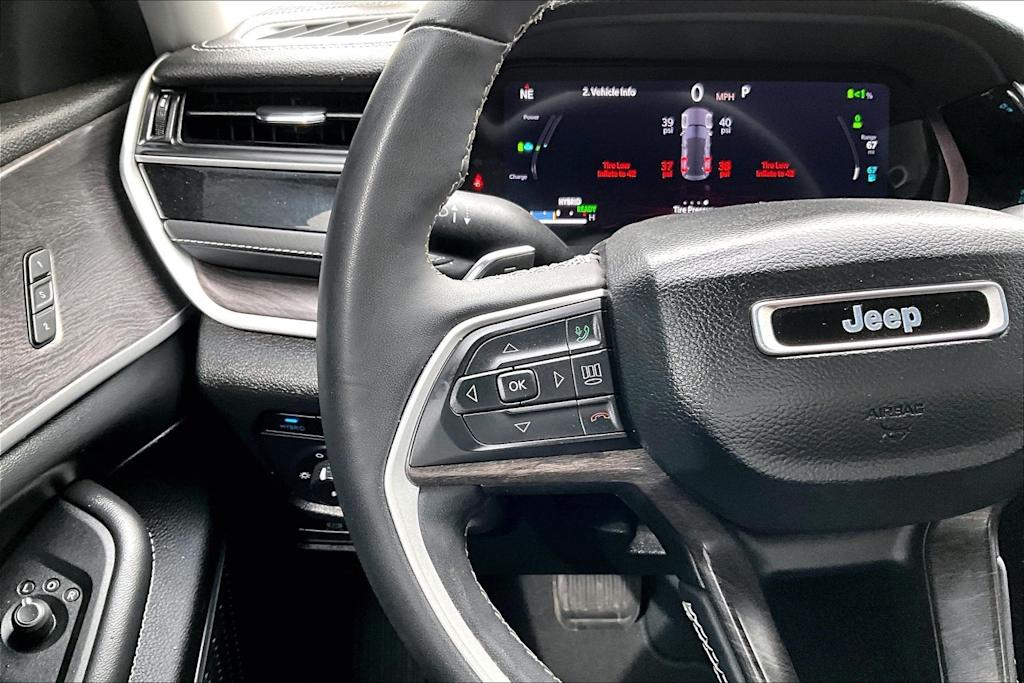Thumbnail: 2023 Jeep Grand Cherokee - 25