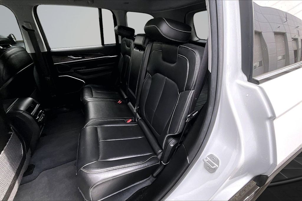 Thumbnail: 2023 Jeep Grand Cherokee - 13