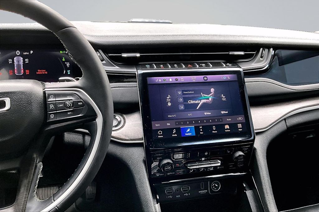 Thumbnail: 2023 Jeep Grand Cherokee - 15