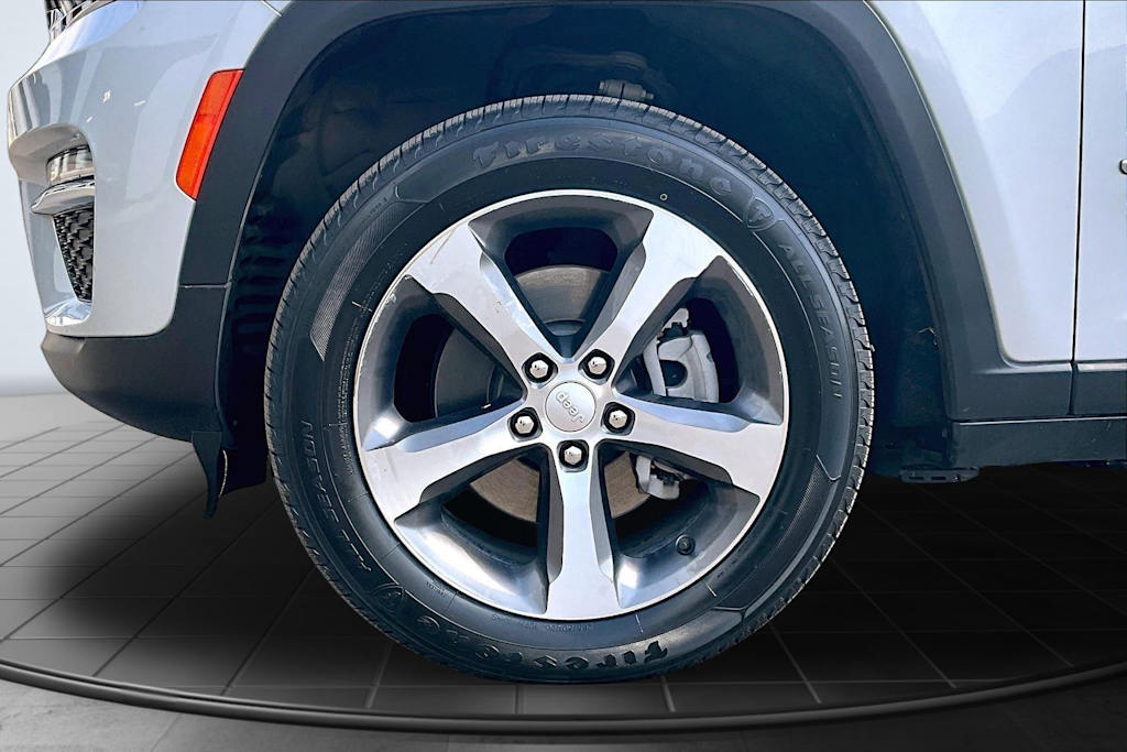 Thumbnail: 2023 Jeep Grand Cherokee - 8