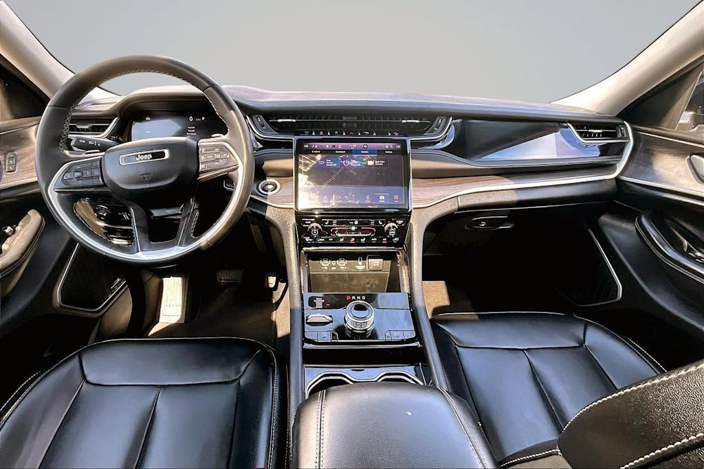 Thumbnail: 2023 Jeep Grand Cherokee - 10
