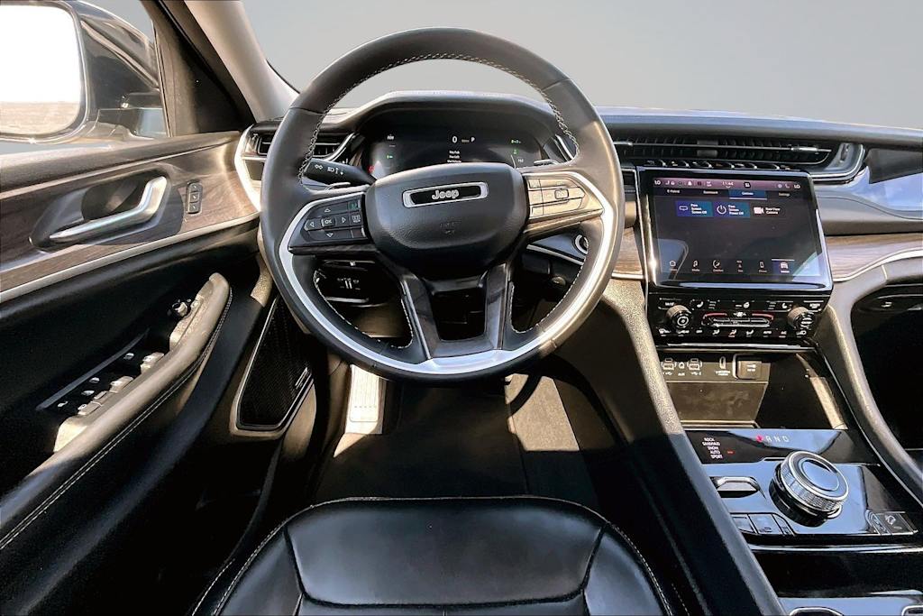 Thumbnail: 2023 Jeep Grand Cherokee - 14