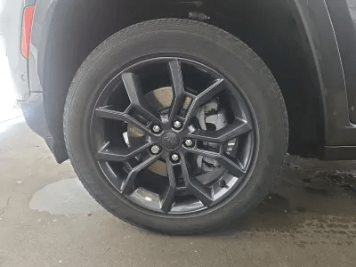 Thumbnail: 2023 Jeep Grand Cherokee - 3
