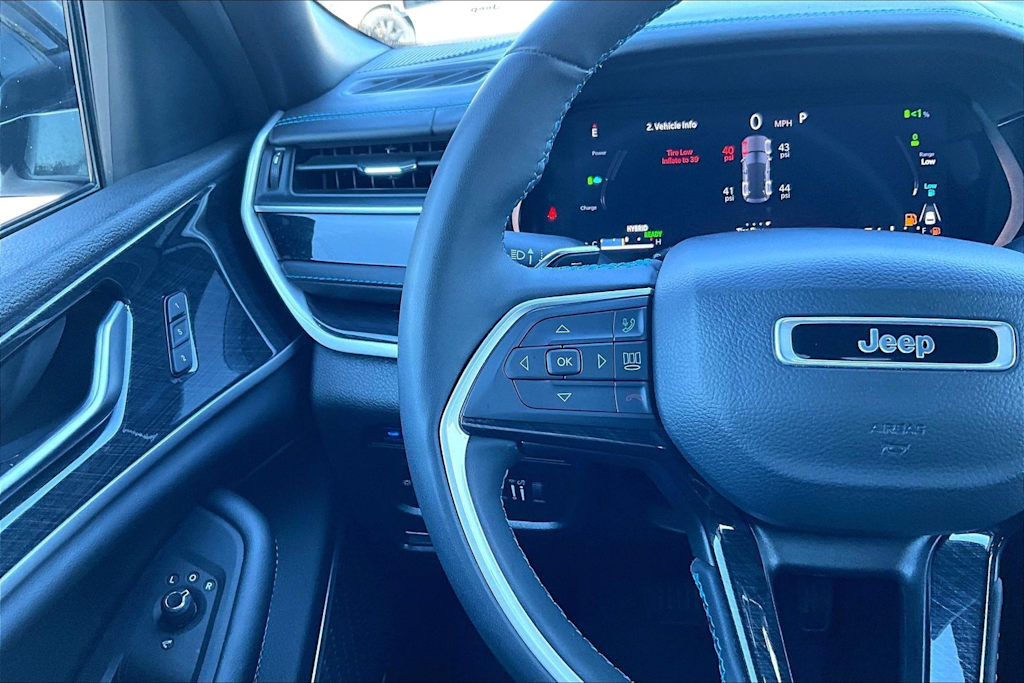 Thumbnail: 2022 Jeep Grand Cherokee - 26