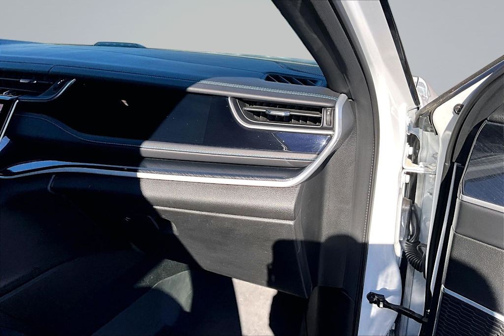 Thumbnail: 2022 Jeep Grand Cherokee - 25