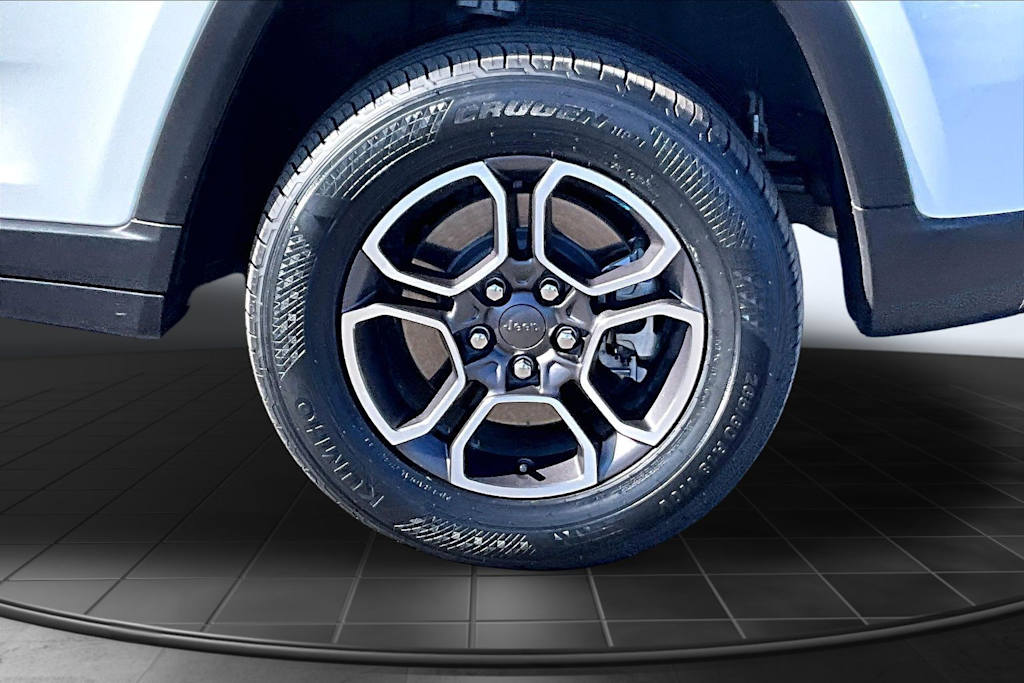 Thumbnail: 2022 Jeep Grand Cherokee - 36