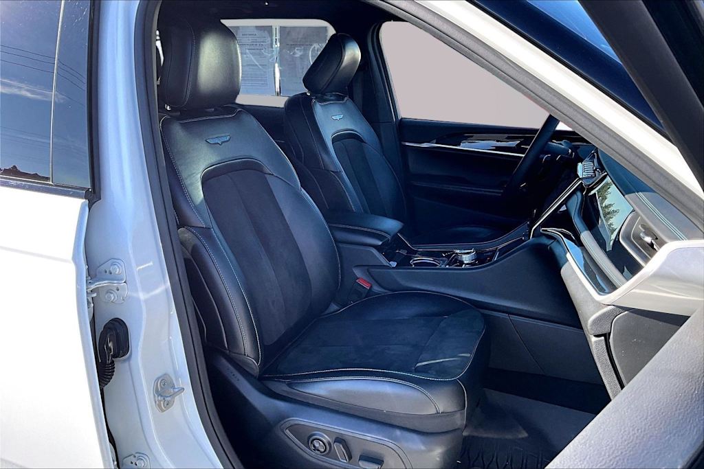 Thumbnail: 2022 Jeep Grand Cherokee - 12