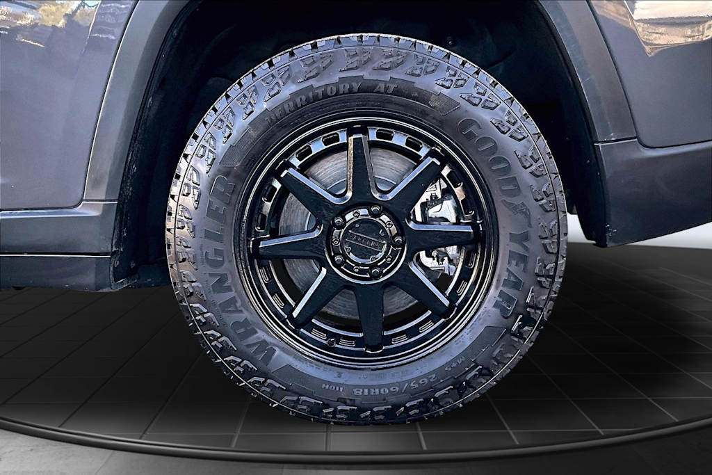 Thumbnail: 2025 Jeep Grand Cherokee - 35