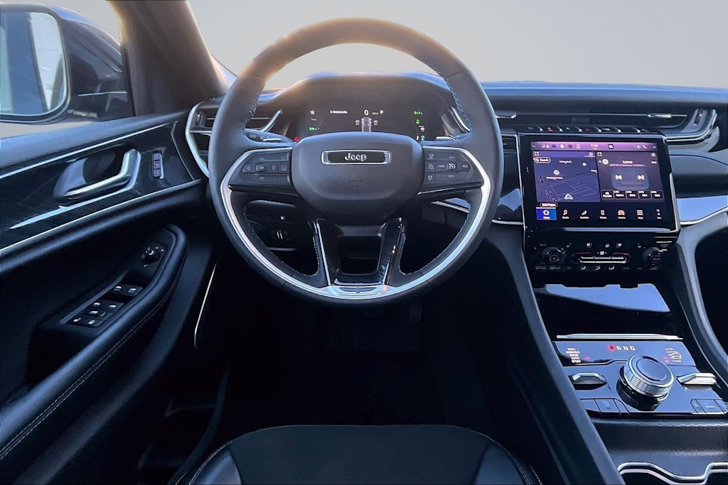 Thumbnail: 2025 Jeep Grand Cherokee - 14