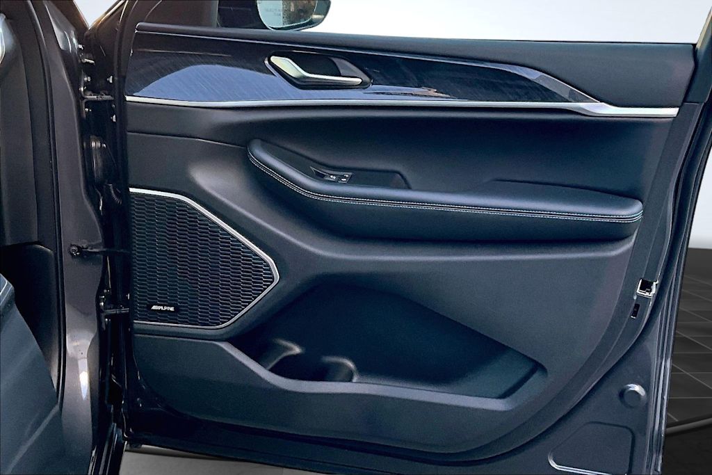 Thumbnail: 2025 Jeep Grand Cherokee - 29