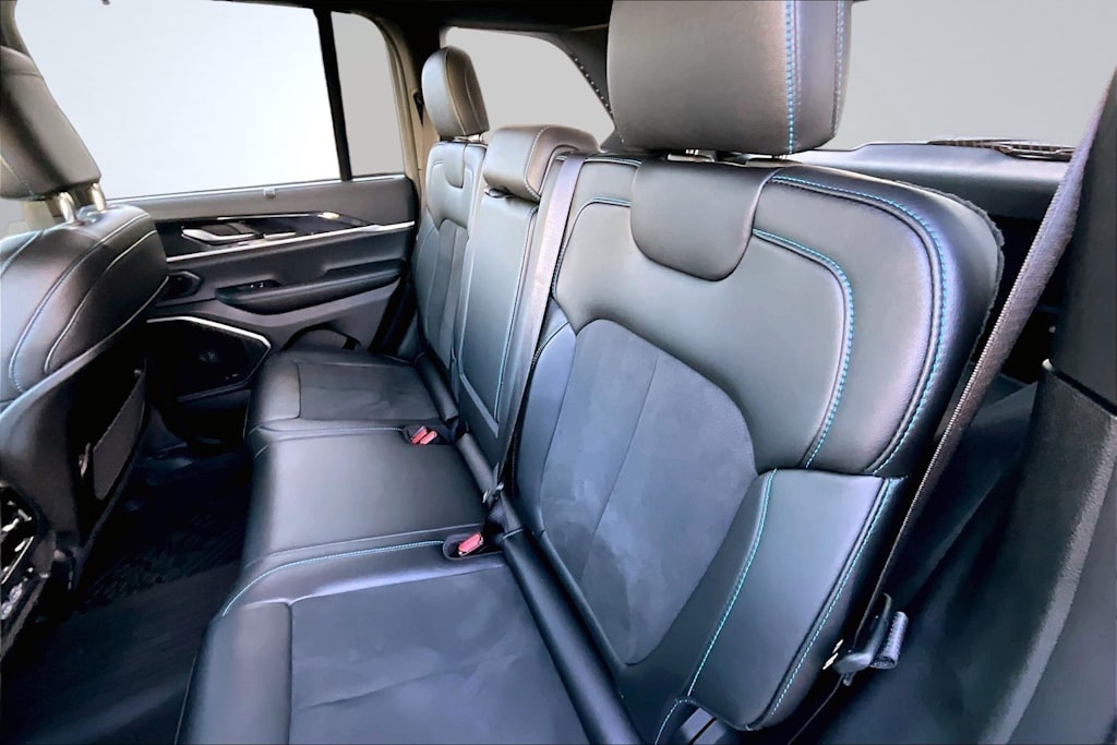 Thumbnail: 2025 Jeep Grand Cherokee - 20