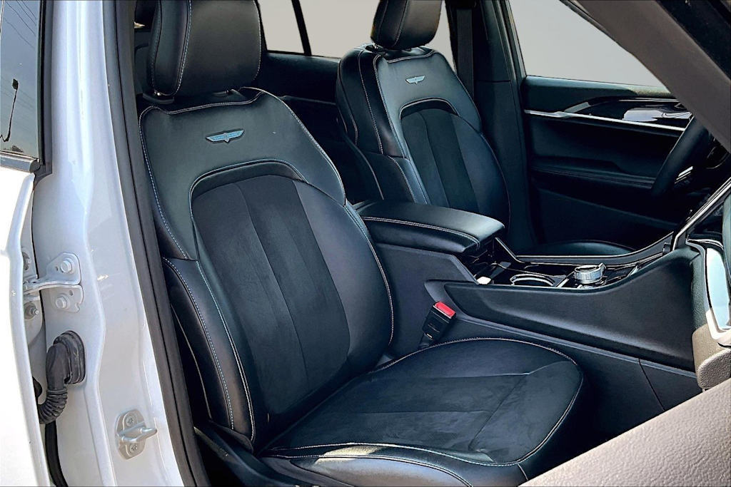 Thumbnail: 2022 Jeep Grand Cherokee - 12