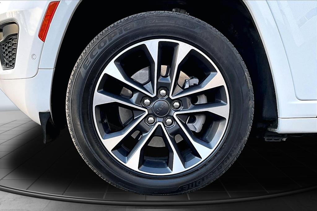 Thumbnail: 2023 Jeep Grand Cherokee - 8